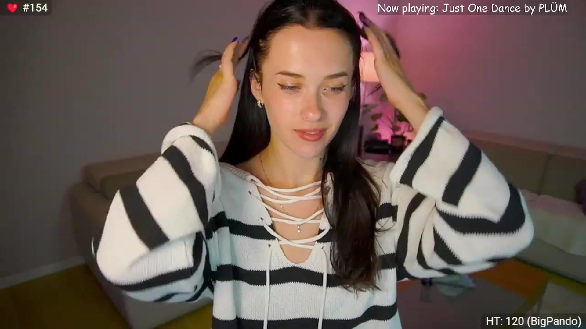 Gallery image thumbnail from Kenaz6's myfreecams stream on, 08/05/2023, 22:00 image 10 of 20