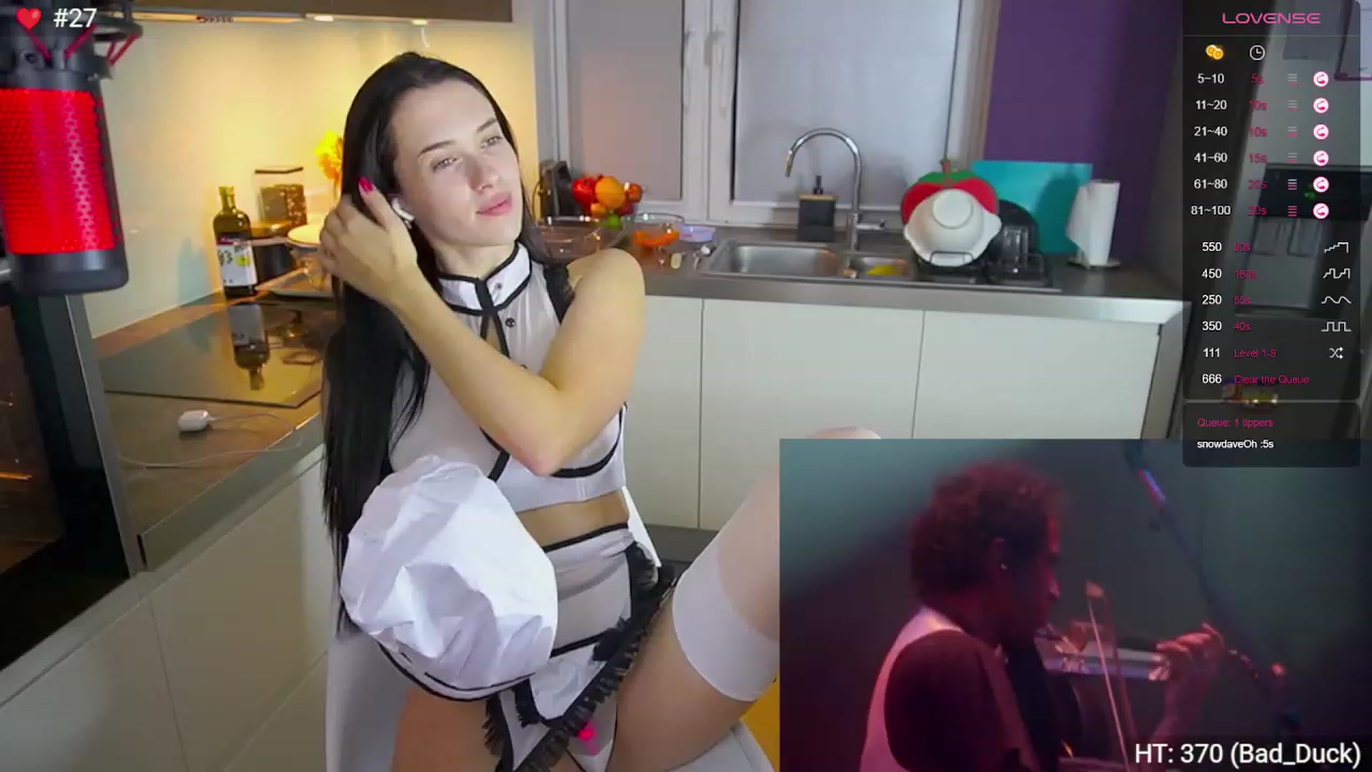 Gallery image thumbnail from Kenaz6's myfreecams stream on, 10/04/2023, 01:37 image 4 of 20