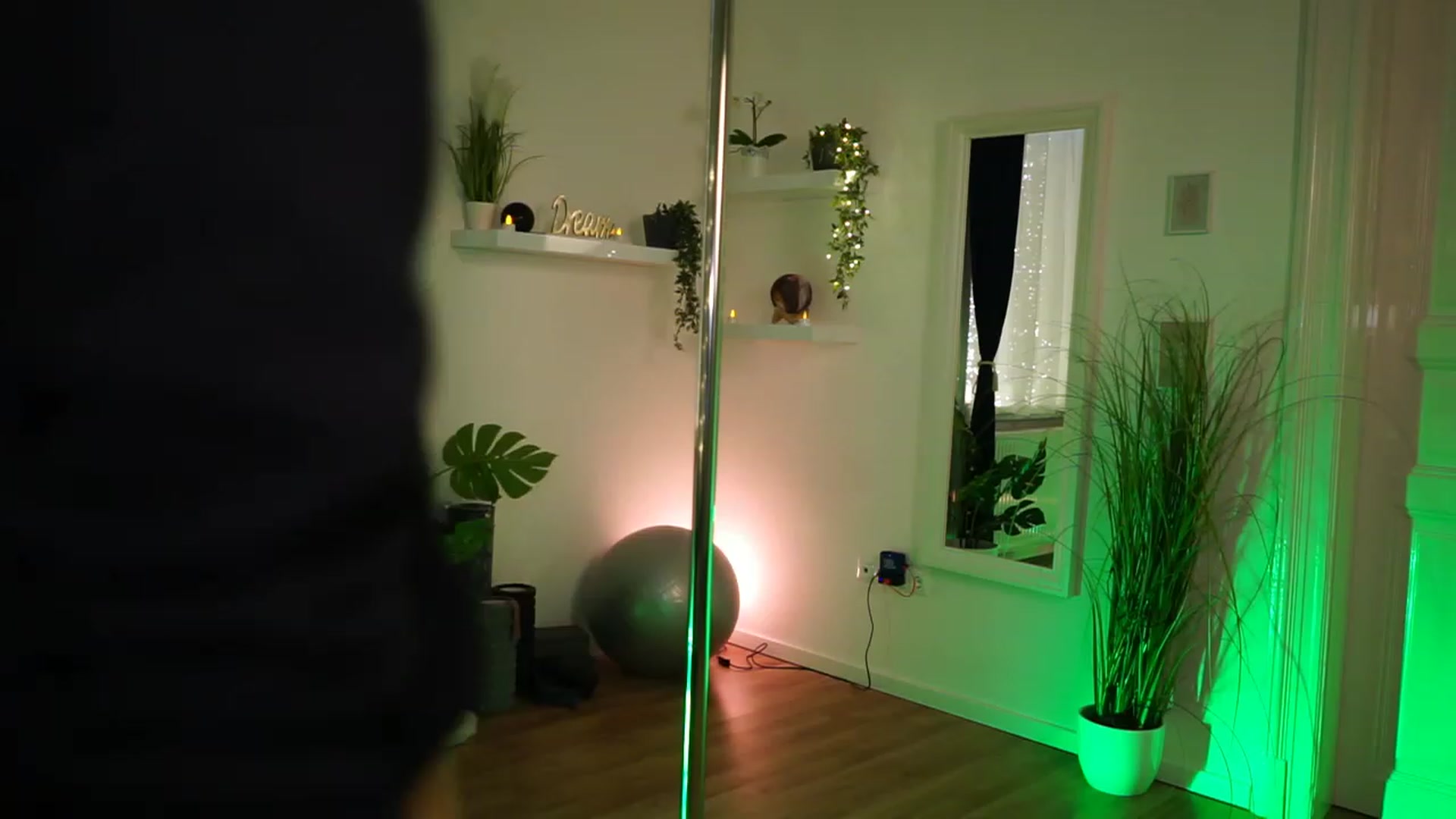 Gallery image thumbnail from Kend_dall's myfreecams stream on, 11/14/2022, 13:49 image 8 of 20