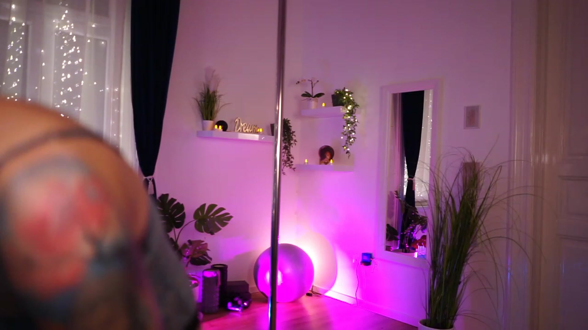 Gallery image thumbnail from Kend_dall's myfreecams stream on, 11/17/2022, 16:06 image 12 of 20