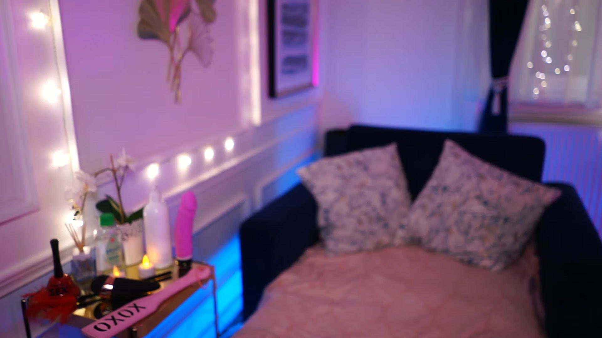 Gallery image thumbnail from Kend_dall's myfreecams stream on, 11/18/2022, 18:52 image 19 of 20