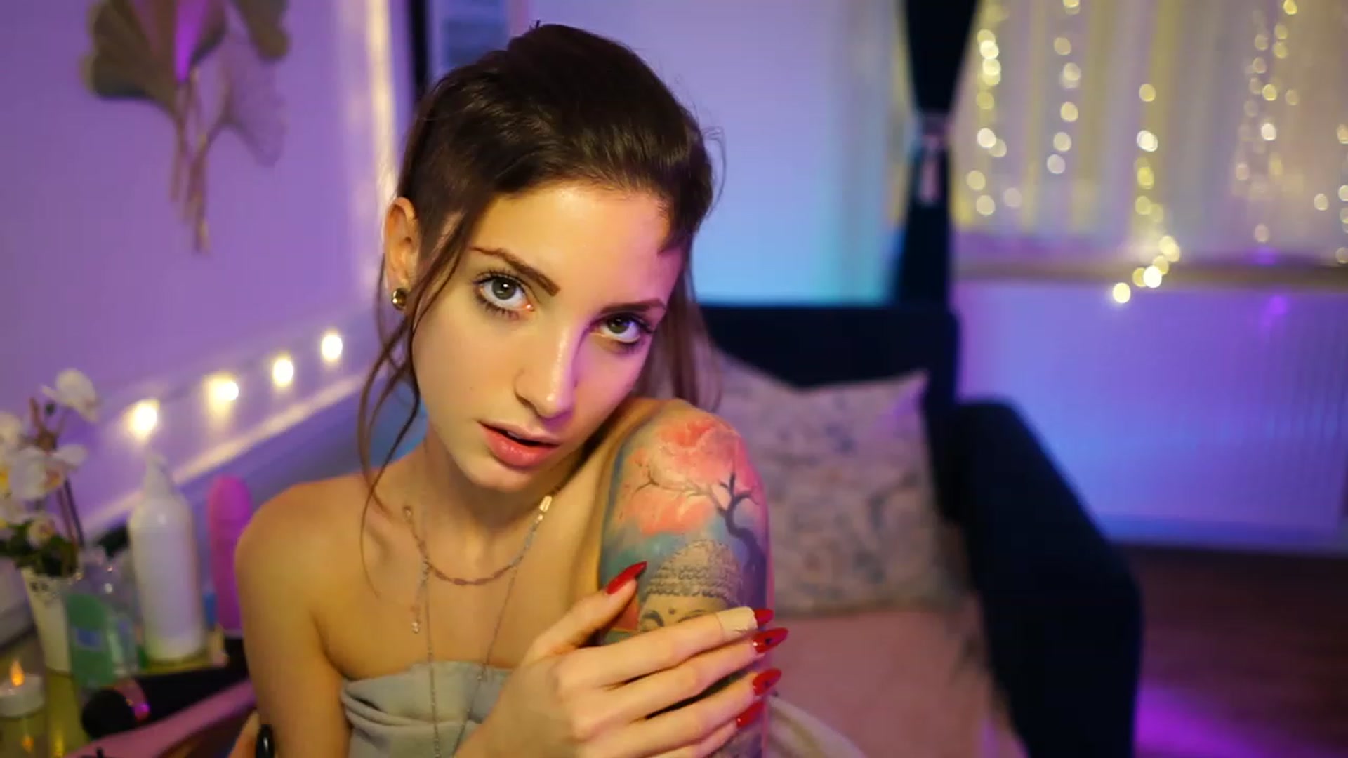 Gallery image thumbnail from Kend_dall's myfreecams stream on, 11/23/2022, 14:24 image 10 of 20