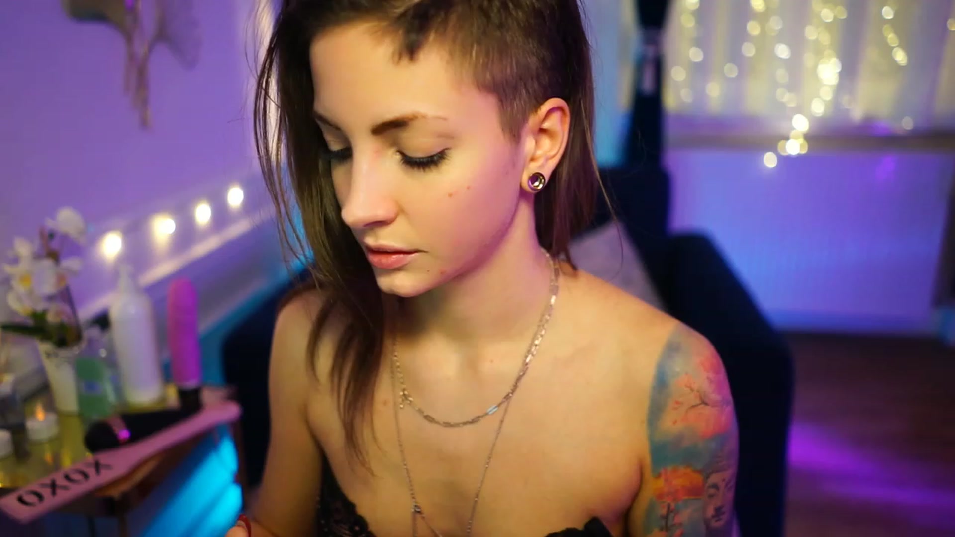 Gallery image thumbnail from Kend_dall's myfreecams stream on, 11/23/2022, 16:03 image 10 of 20