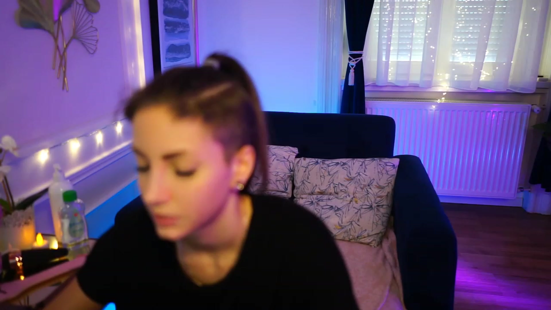 Gallery image thumbnail from Kend_dall's myfreecams stream on, 11/24/2022, 10:02 image 10 of 20