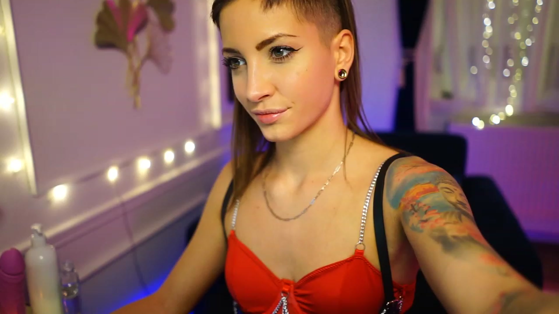Gallery image thumbnail from Kend_dall's myfreecams stream on, 12/01/2022, 17:20 image 16 of 20