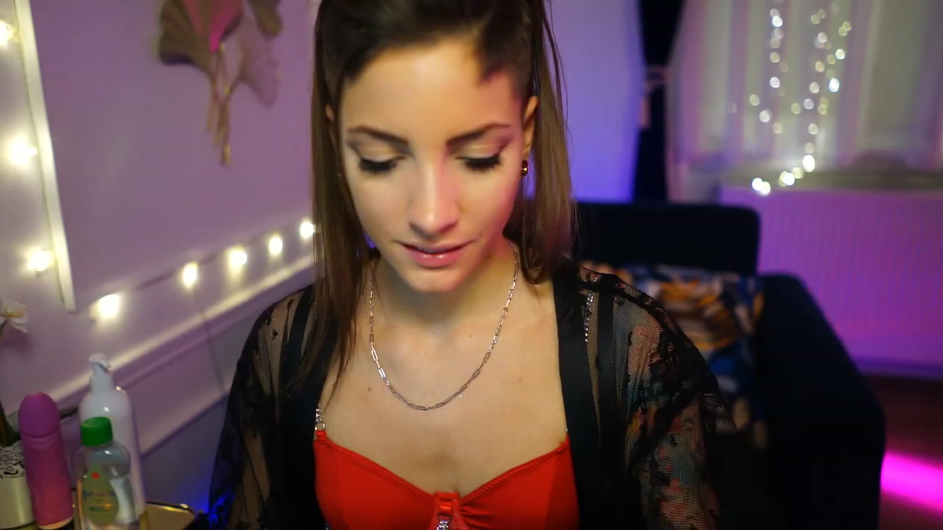 Gallery image thumbnail from Kend_dall's myfreecams stream on, 12/01/2022, 17:20 image 5 of 20