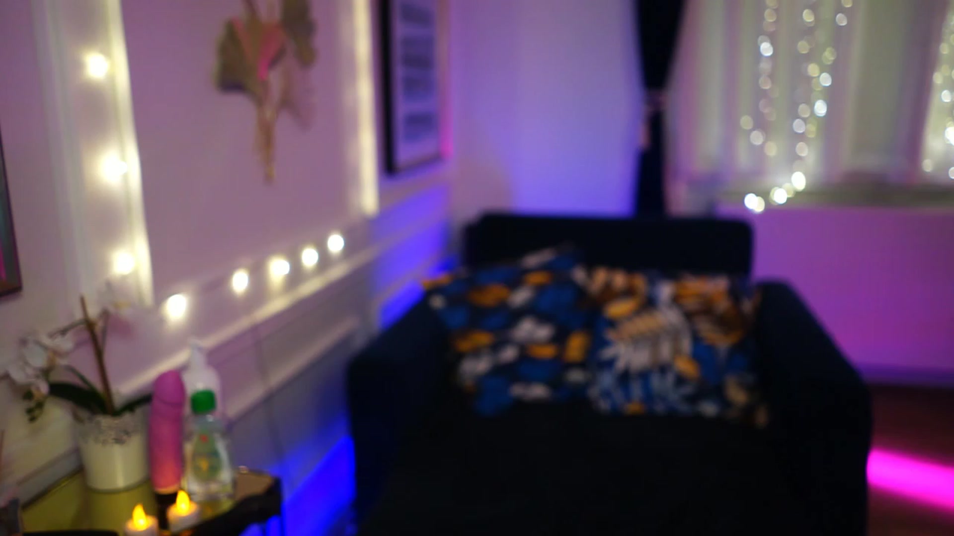 Gallery image thumbnail from Kend_dall's myfreecams stream on, 12/01/2022, 17:20 image 8 of 20