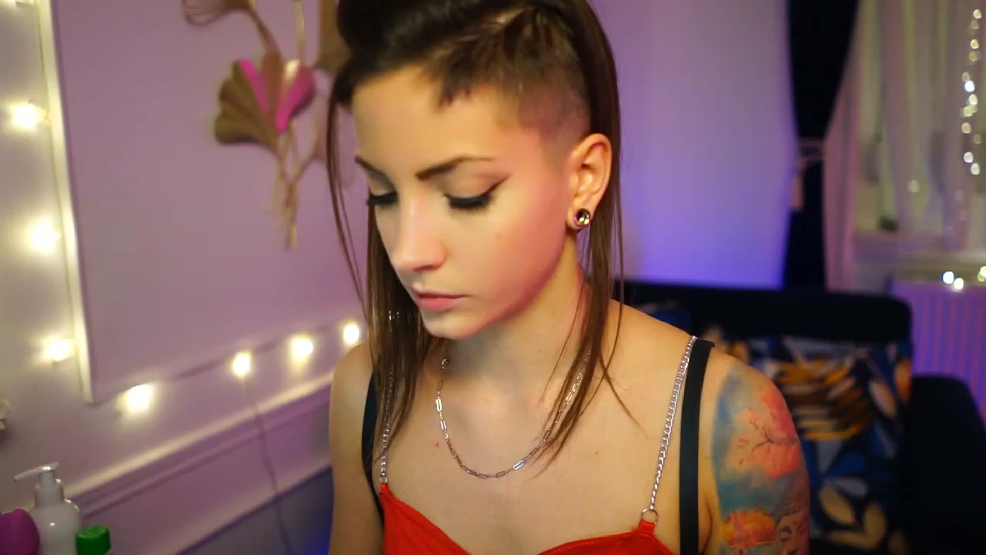 Gallery image thumbnail from Kend_dall's myfreecams stream on, 12/01/2022, 19:07 image 15 of 20