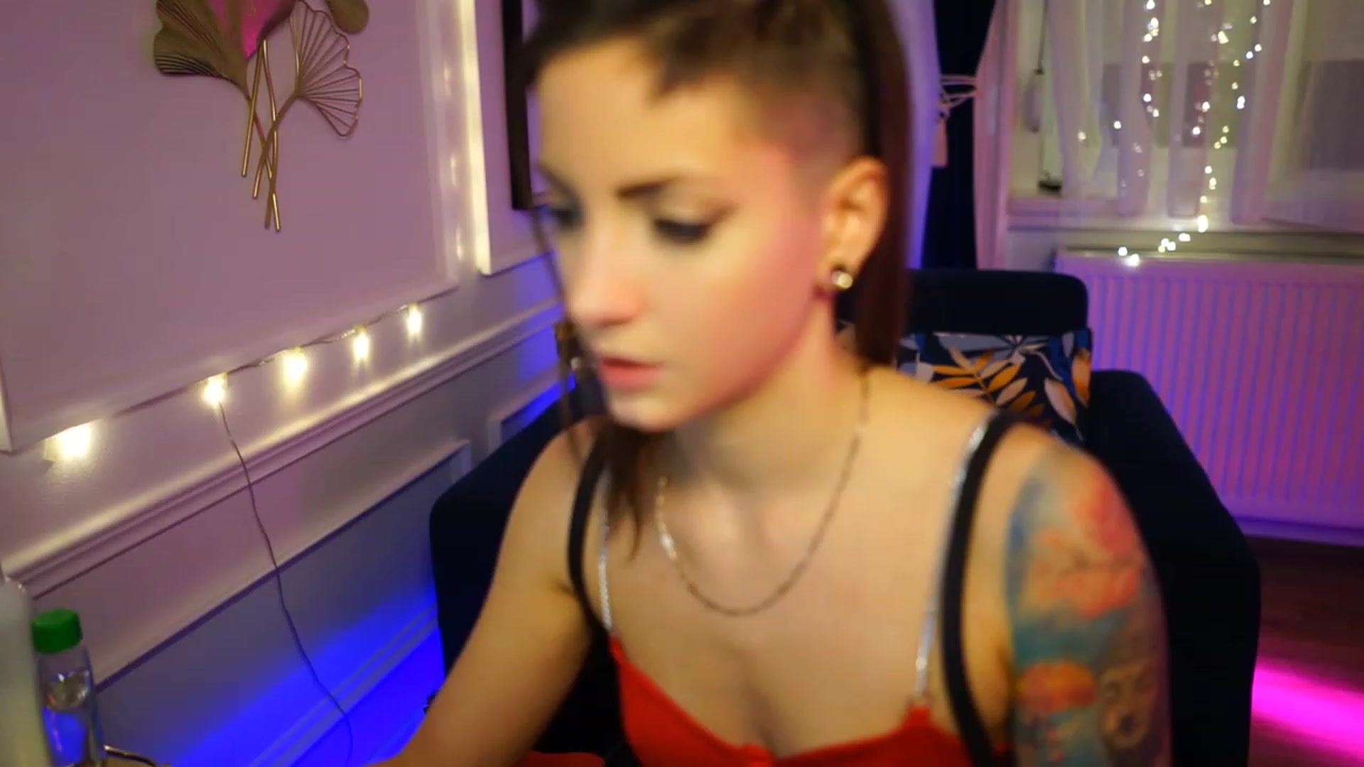 Gallery image thumbnail from Kend_dall's myfreecams stream on, 12/01/2022, 19:07 image 6 of 20