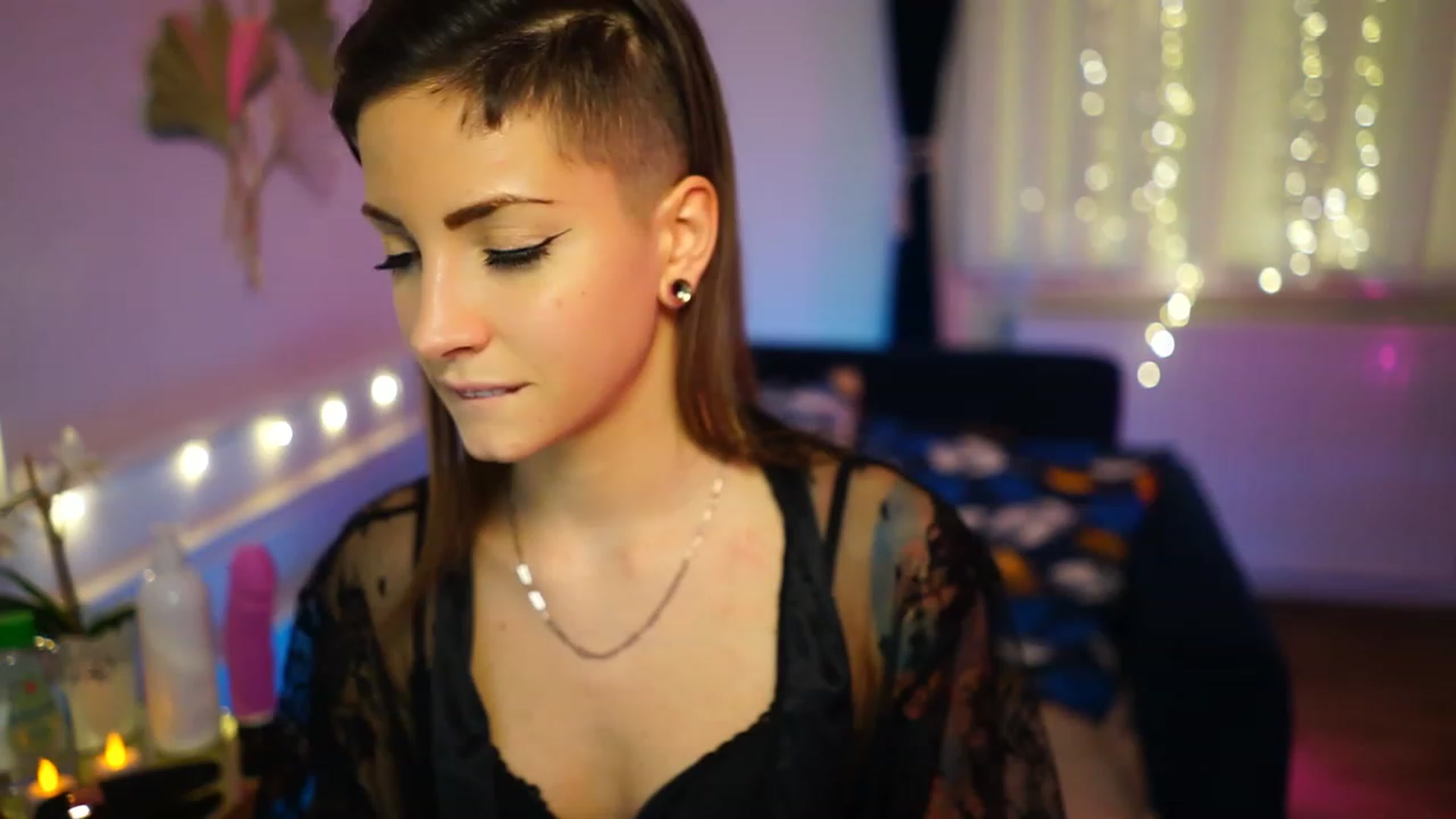 Gallery image thumbnail from Kend_dall's myfreecams stream on, 12/02/2022, 19:47 image 10 of 20