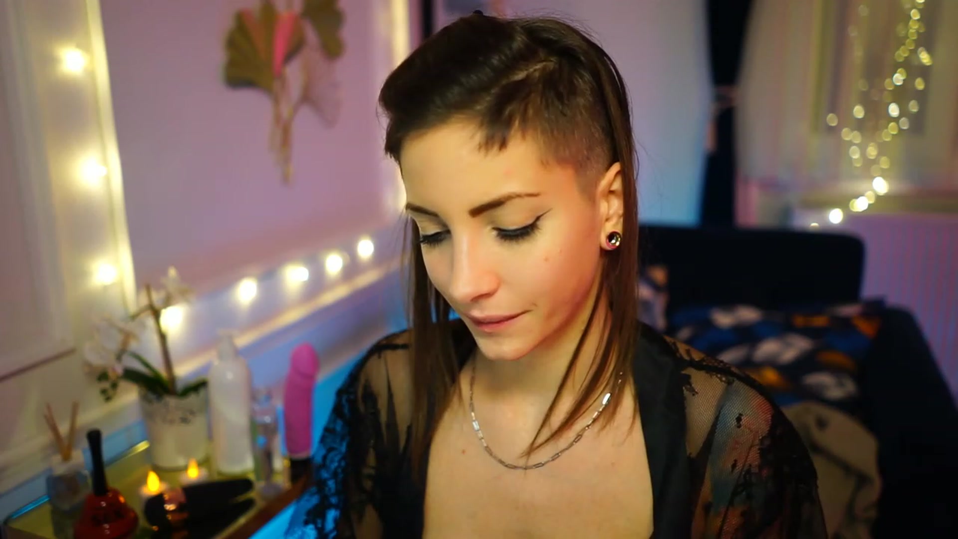Gallery image thumbnail from Kend_dall's myfreecams stream on, 12/02/2022, 23:46 image 15 of 20