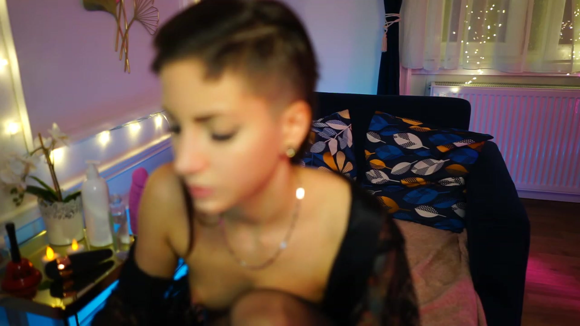 Gallery image thumbnail from Kend_dall's myfreecams stream on, 12/02/2022, 23:46 image 16 of 20