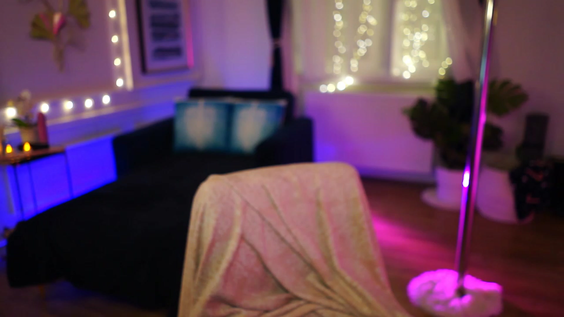 Gallery image thumbnail from Kend_dall's myfreecams stream on, 12/06/2022, 08:41 image 11 of 20
