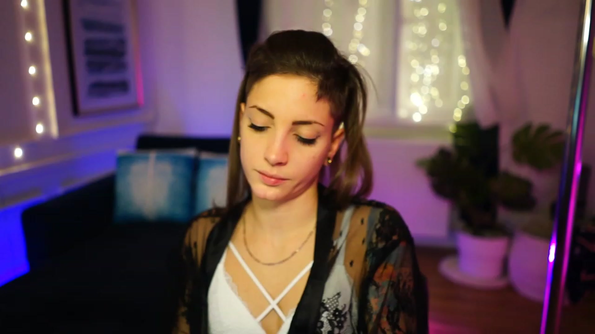Gallery image thumbnail from Kend_dall's myfreecams stream on, 12/06/2022, 10:42 image 6 of 20