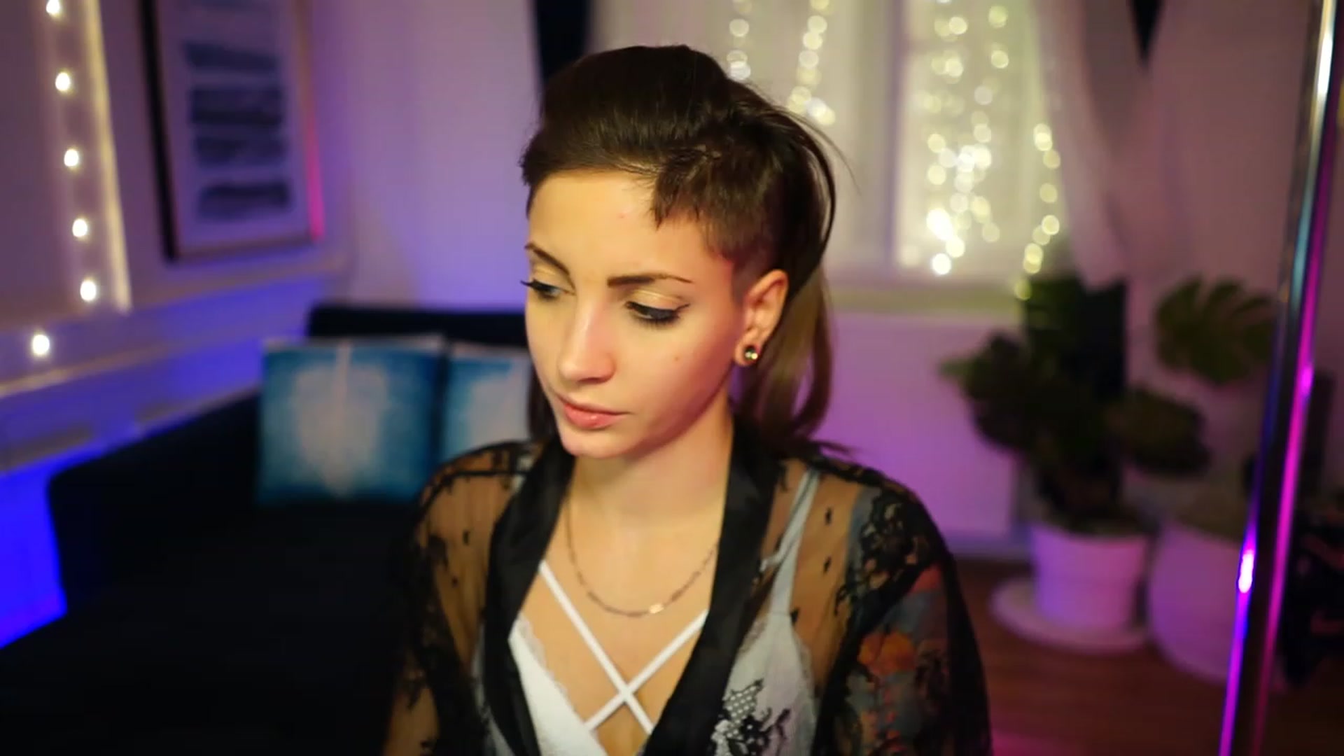 Gallery image thumbnail from Kend_dall's myfreecams stream on, 12/06/2022, 10:42 image 4 of 20