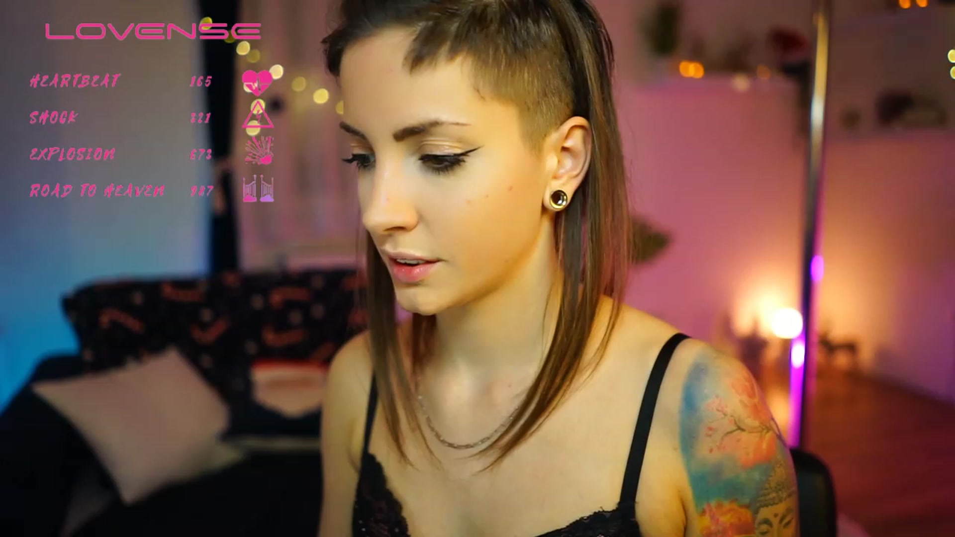Gallery image thumbnail from Kend_dall's myfreecams stream on, 12/08/2022, 19:50 image 10 of 20