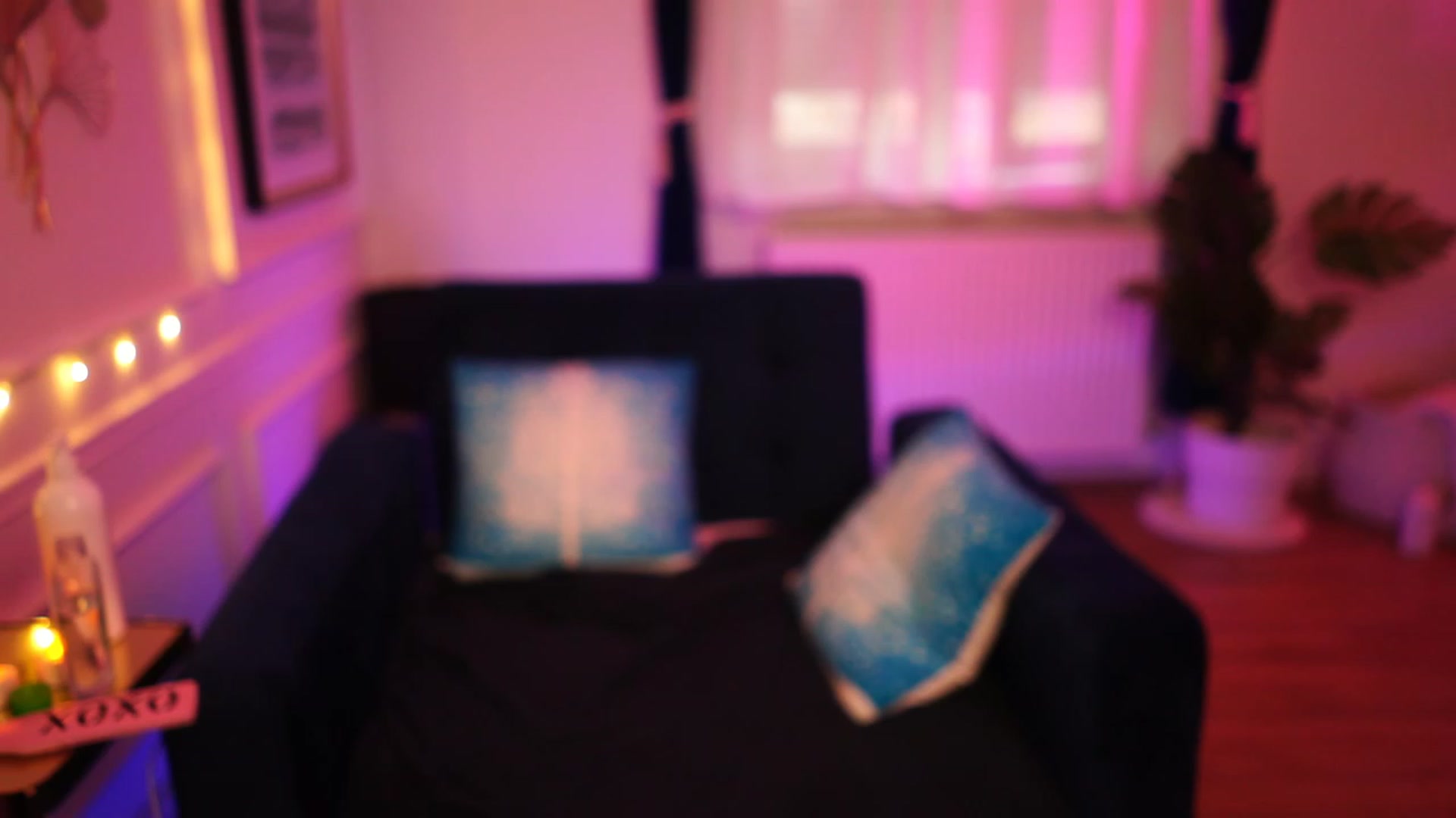 Gallery image thumbnail from Kend_dall's myfreecams stream on, 12/21/2022, 07:56 image 19 of 20