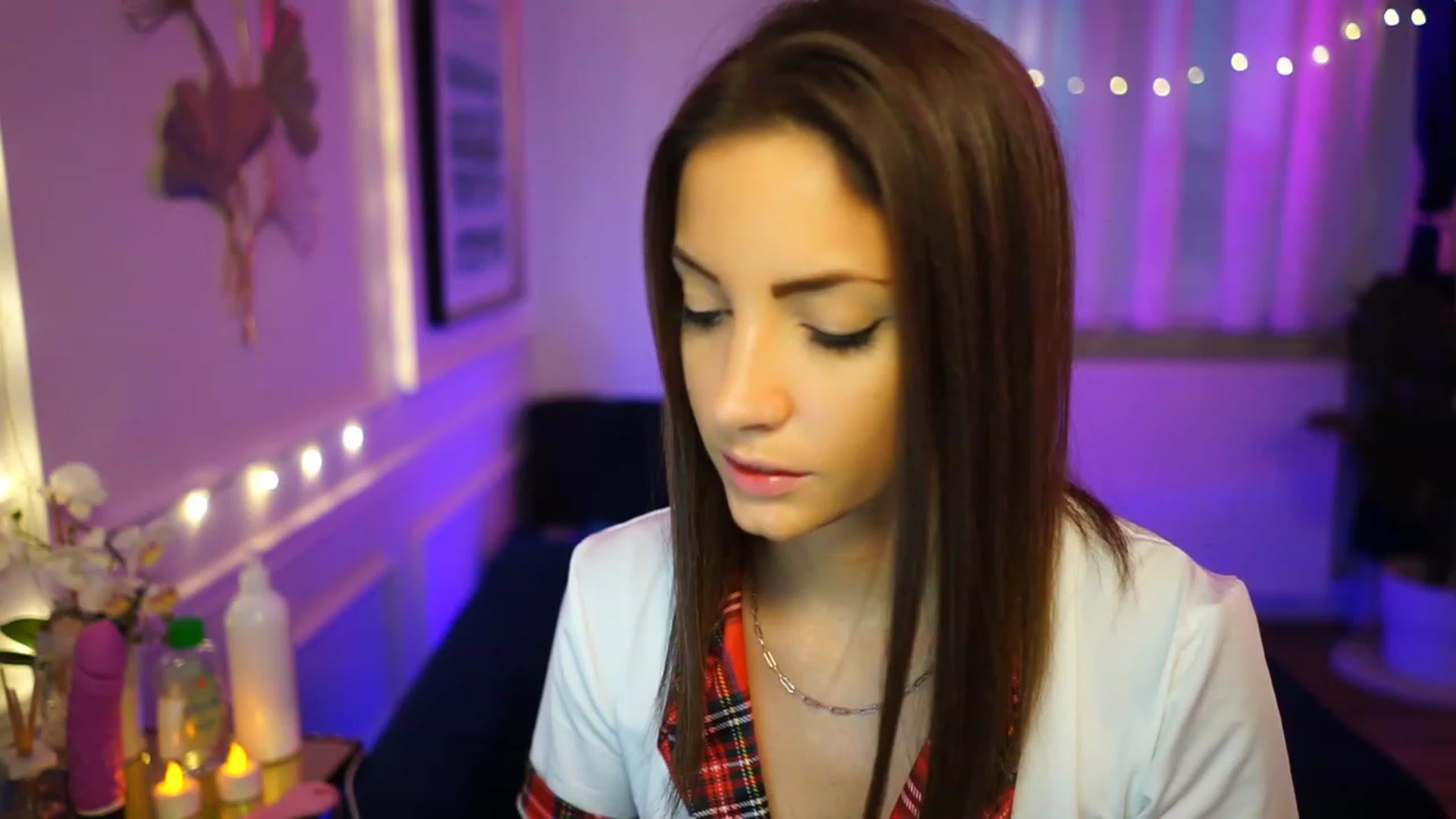 Gallery image thumbnail from Kend_dall's myfreecams stream on, 12/21/2022, 07:56 image 2 of 20