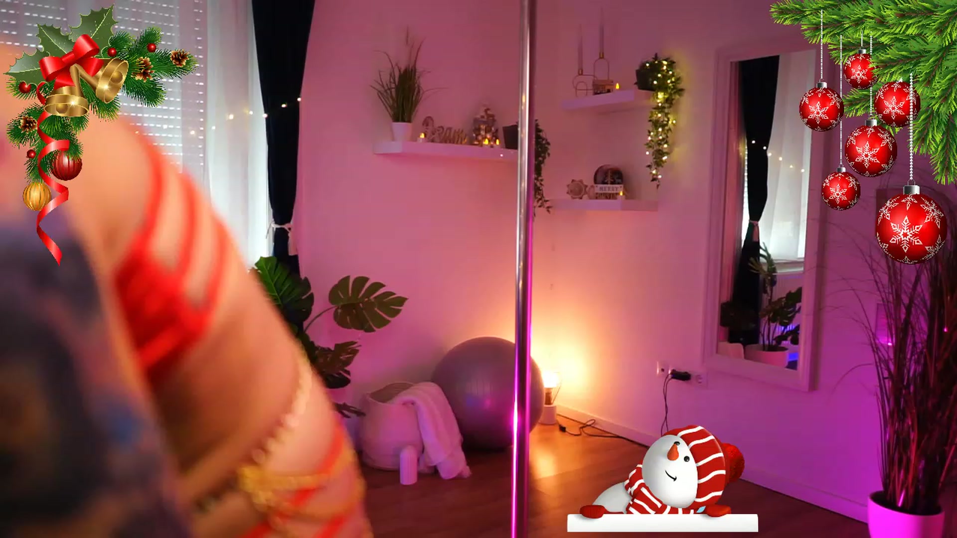 Gallery image thumbnail from Kend_dall's myfreecams stream on, 12/22/2022, 10:06 image 8 of 20