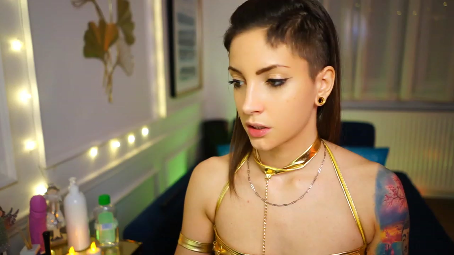 Gallery image thumbnail from Kend_dall's myfreecams stream on, 12/29/2022, 10:35 image 11 of 20