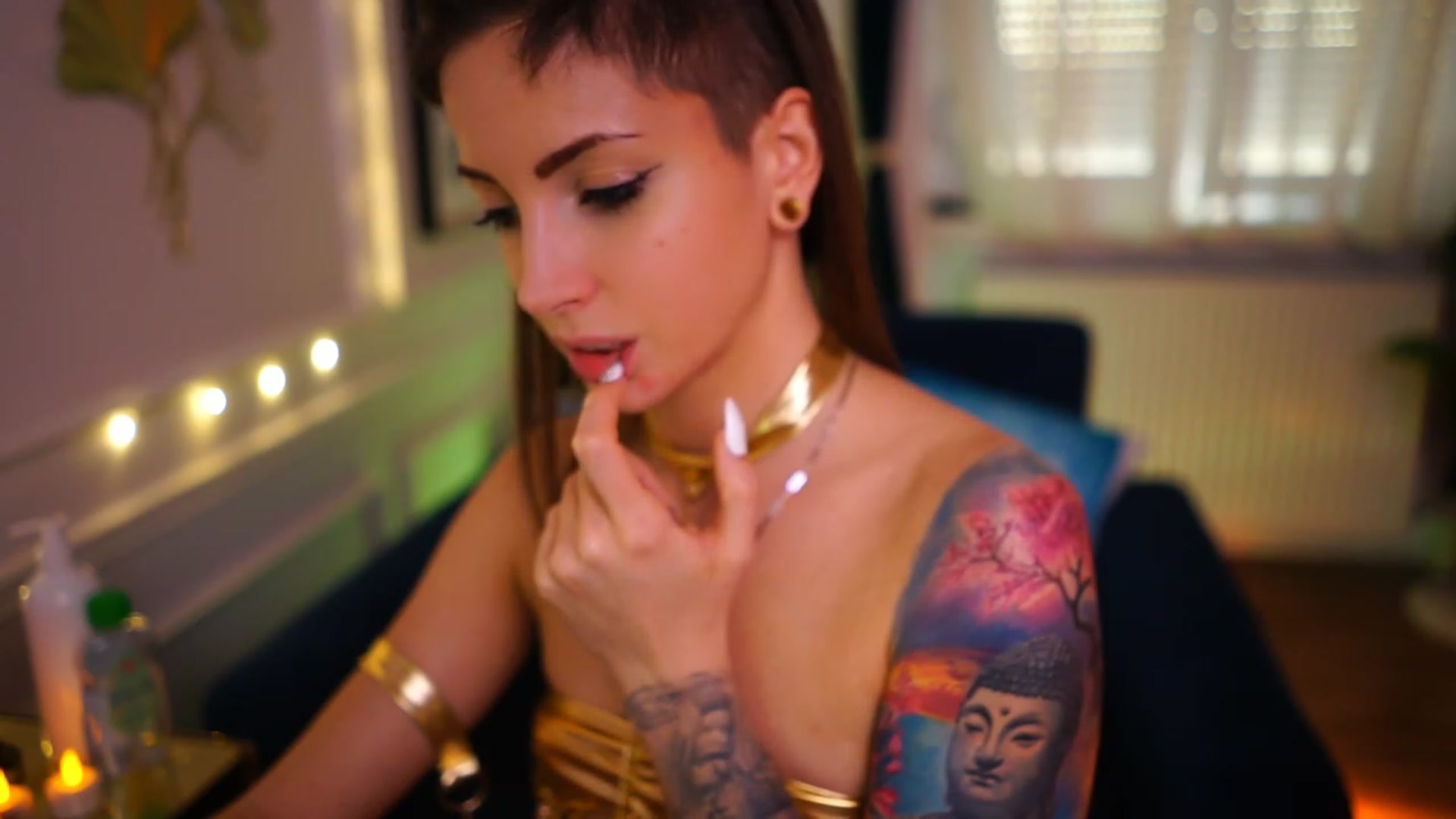Gallery image thumbnail from Kend_dall's myfreecams stream on, 12/29/2022, 14:41 image 17 of 20