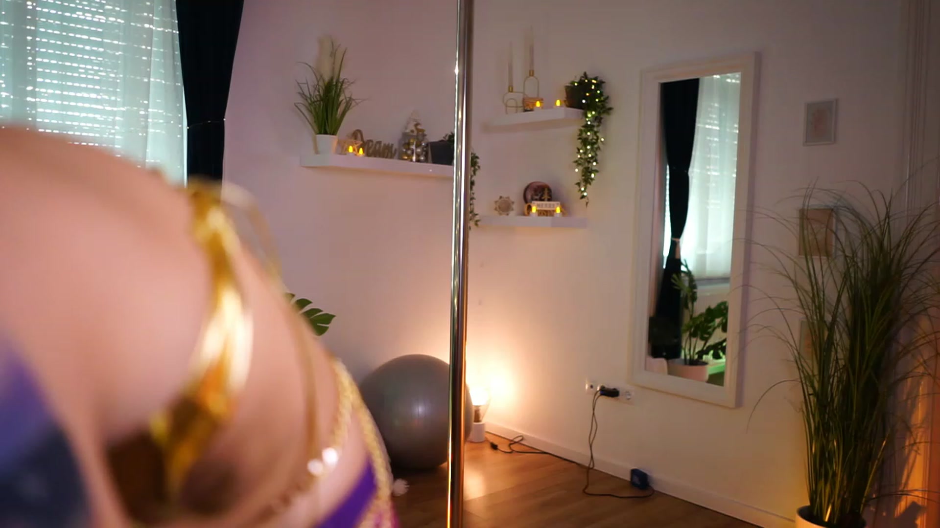 Gallery image thumbnail from Kend_dall's myfreecams stream on, 12/29/2022, 14:41 image 7 of 20
