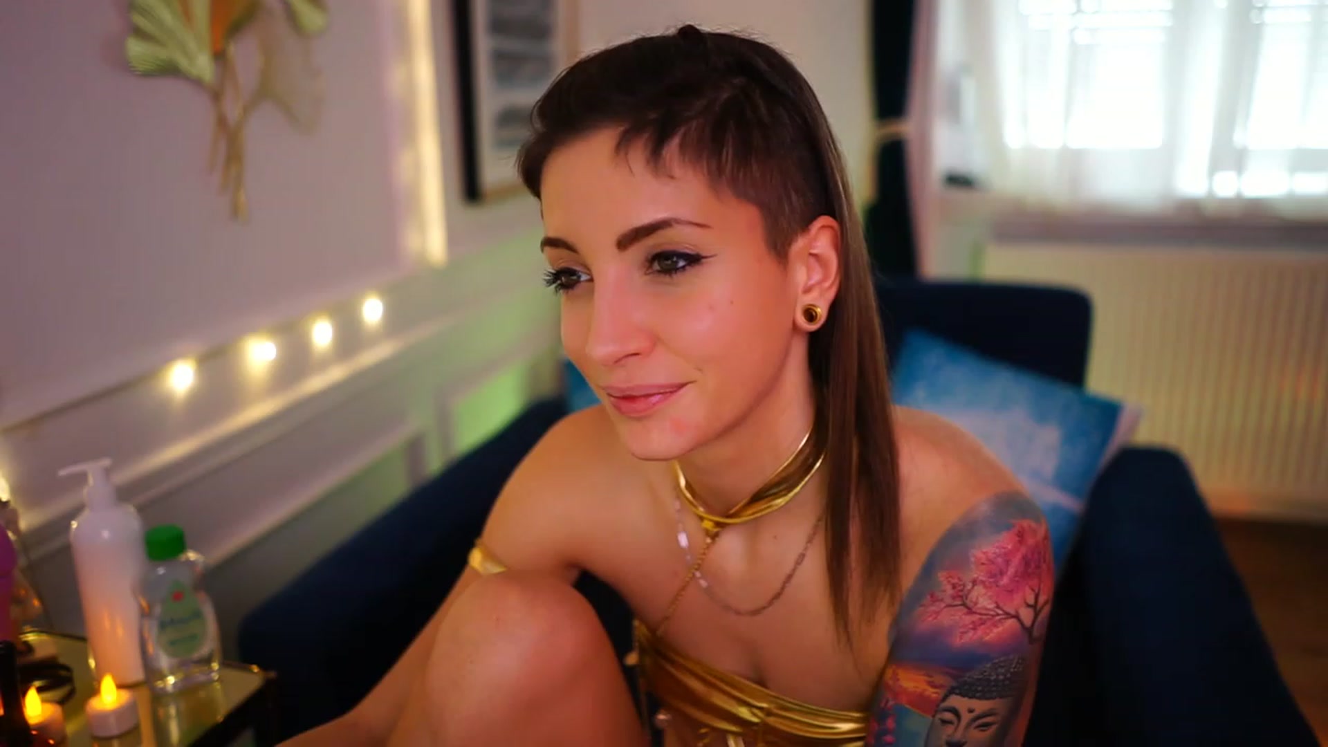 Gallery image thumbnail from Kend_dall's myfreecams stream on, 12/29/2022, 14:41 image 3 of 20