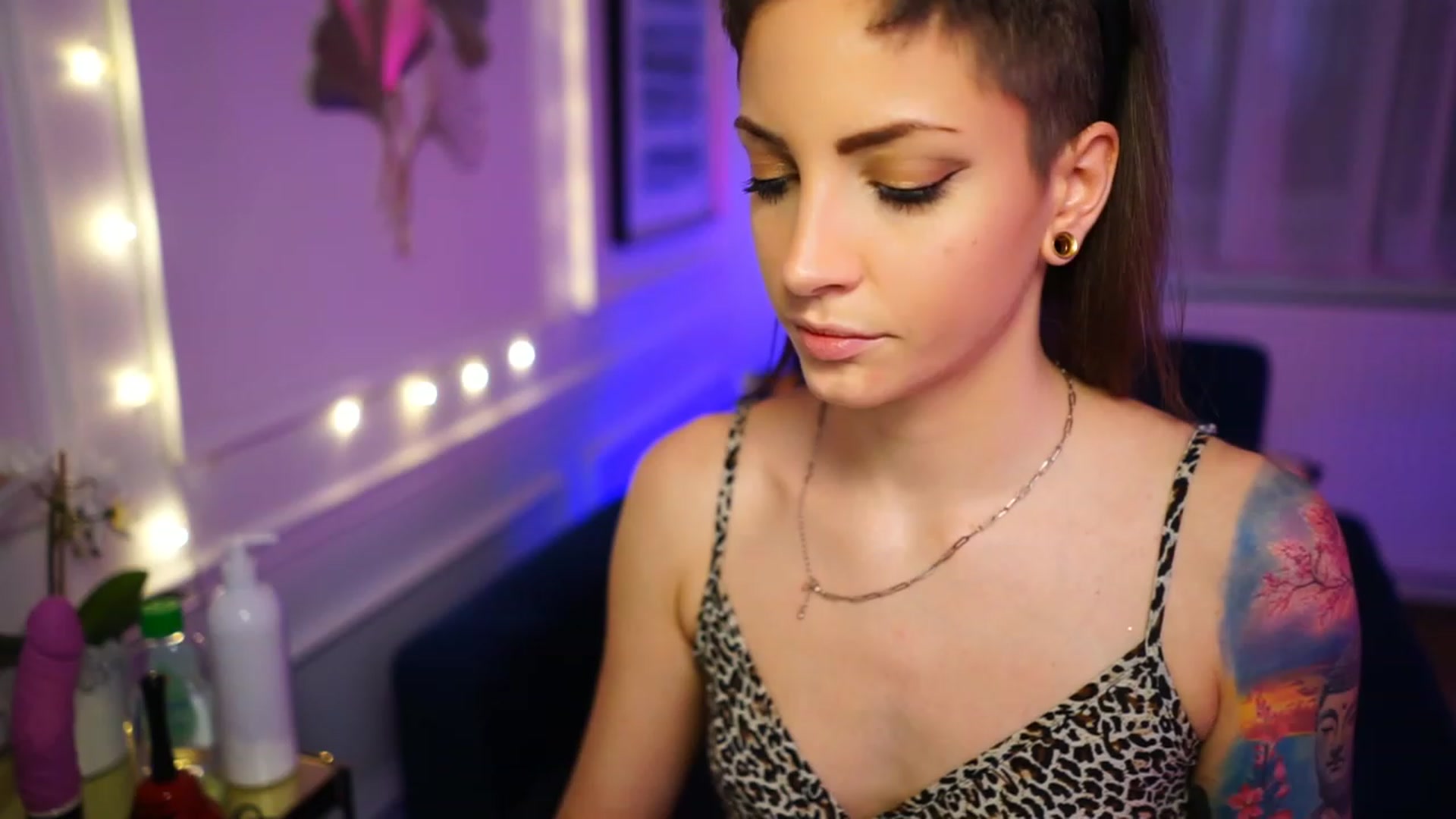 Gallery image thumbnail from Kend_dall's myfreecams stream on, 01/02/2023, 19:41 image 18 of 20