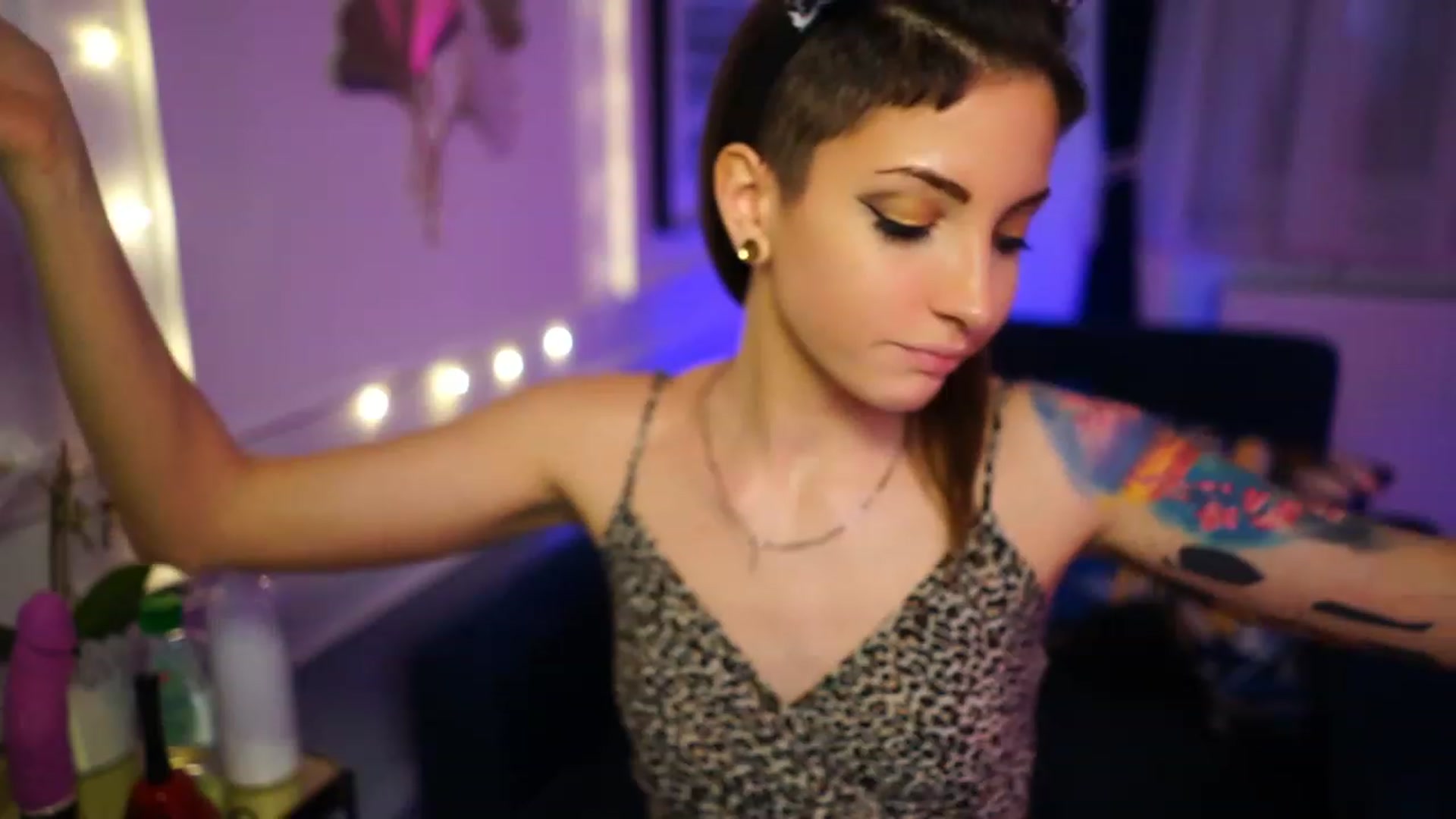 Gallery image thumbnail from Kend_dall's myfreecams stream on, 01/02/2023, 19:41 image 13 of 20