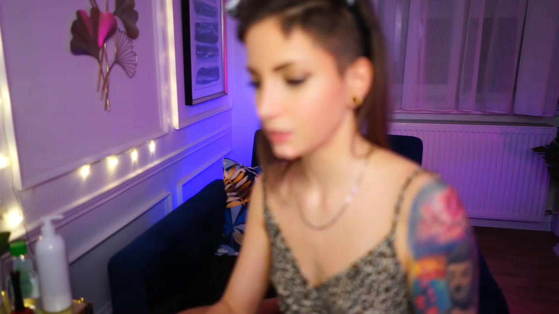 Gallery image thumbnail from Kend_dall's myfreecams stream on, 01/02/2023, 22:50 image 6 of 20