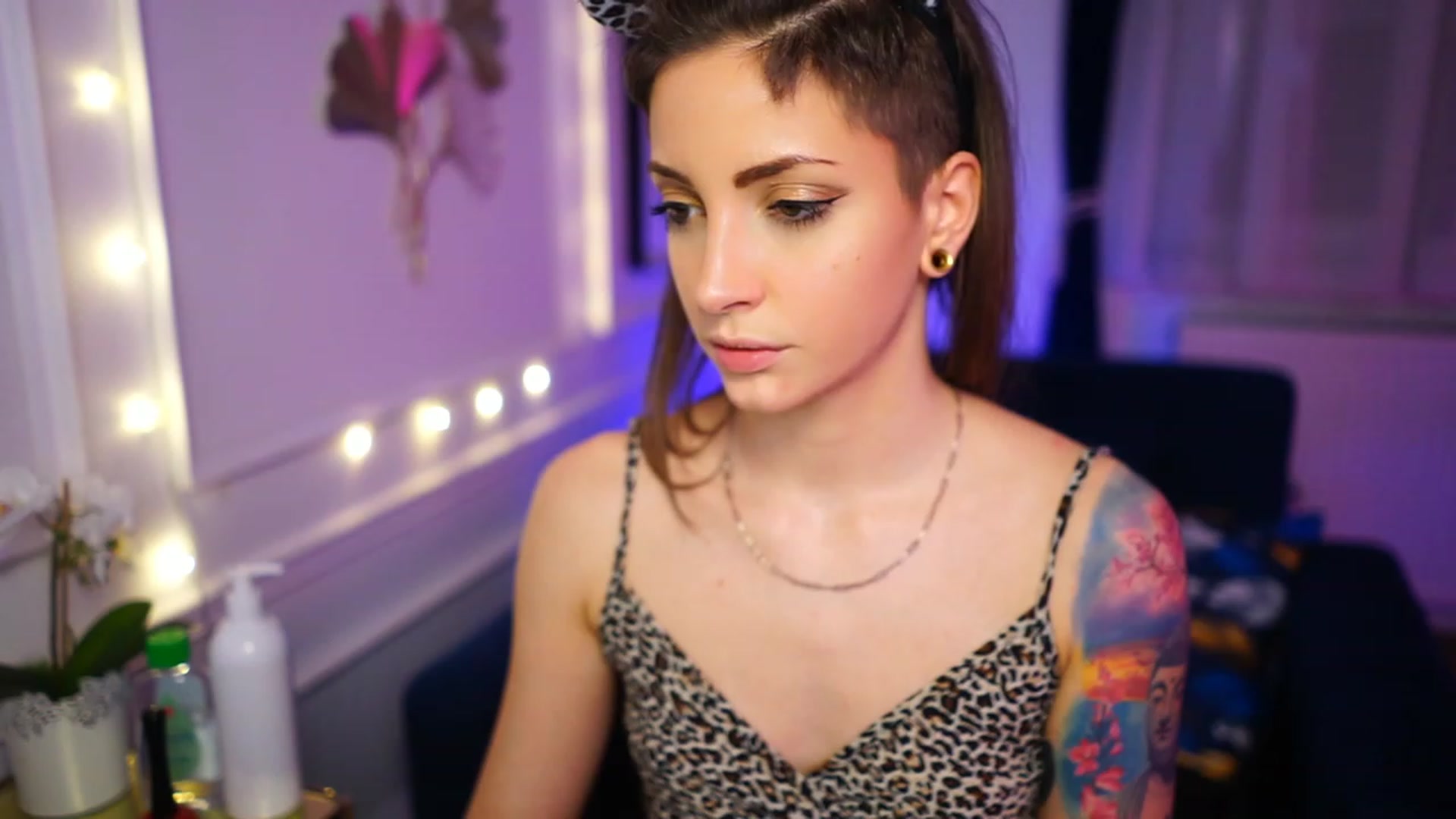 Gallery image thumbnail from Kend_dall's myfreecams stream on, 01/02/2023, 22:50 image 12 of 20