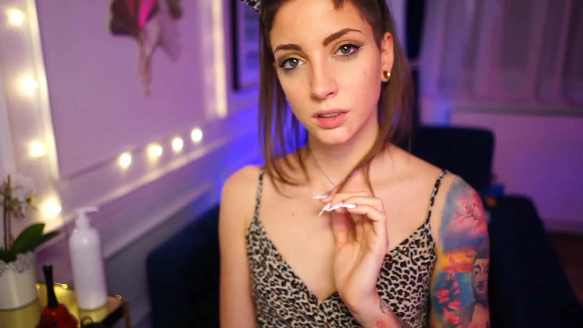 Gallery image thumbnail from Kend_dall's myfreecams stream on, 01/02/2023, 22:50 image 17 of 20