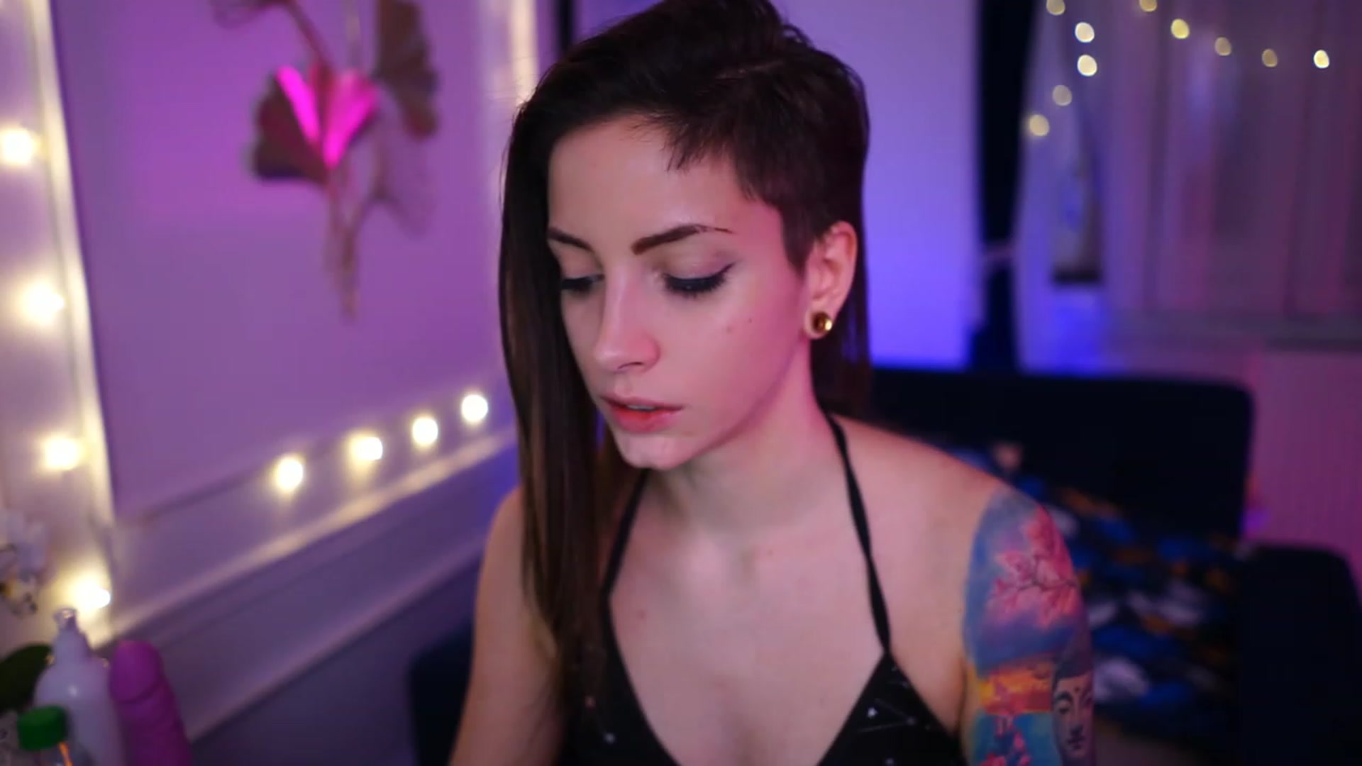 Gallery image thumbnail from Kend_dall's myfreecams stream on, 01/09/2023, 20:42 image 5 of 20