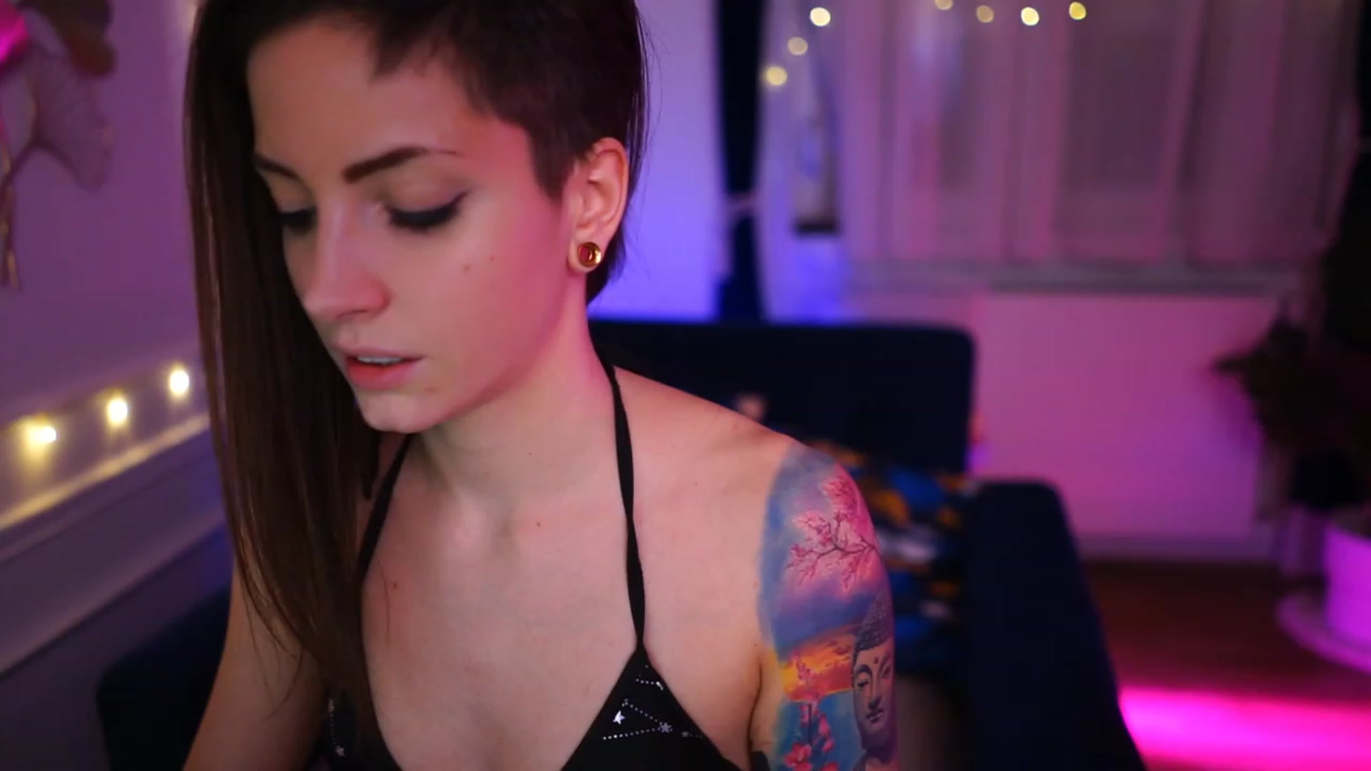 Gallery image thumbnail from Kend_dall's myfreecams stream on, 01/09/2023, 20:42 image 1 of 20