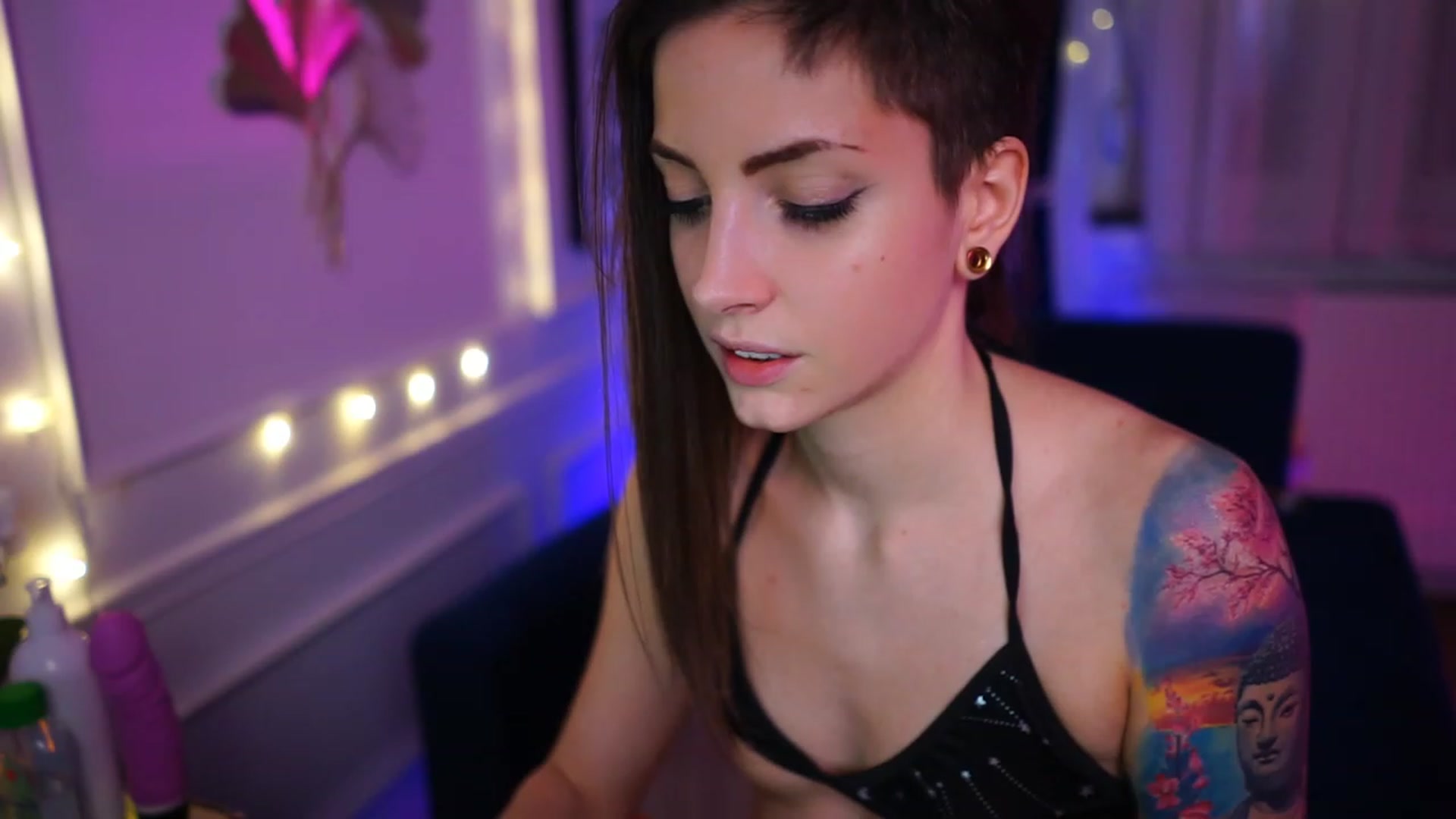 Gallery image thumbnail from Kend_dall's myfreecams stream on, 01/09/2023, 20:42 image 9 of 20