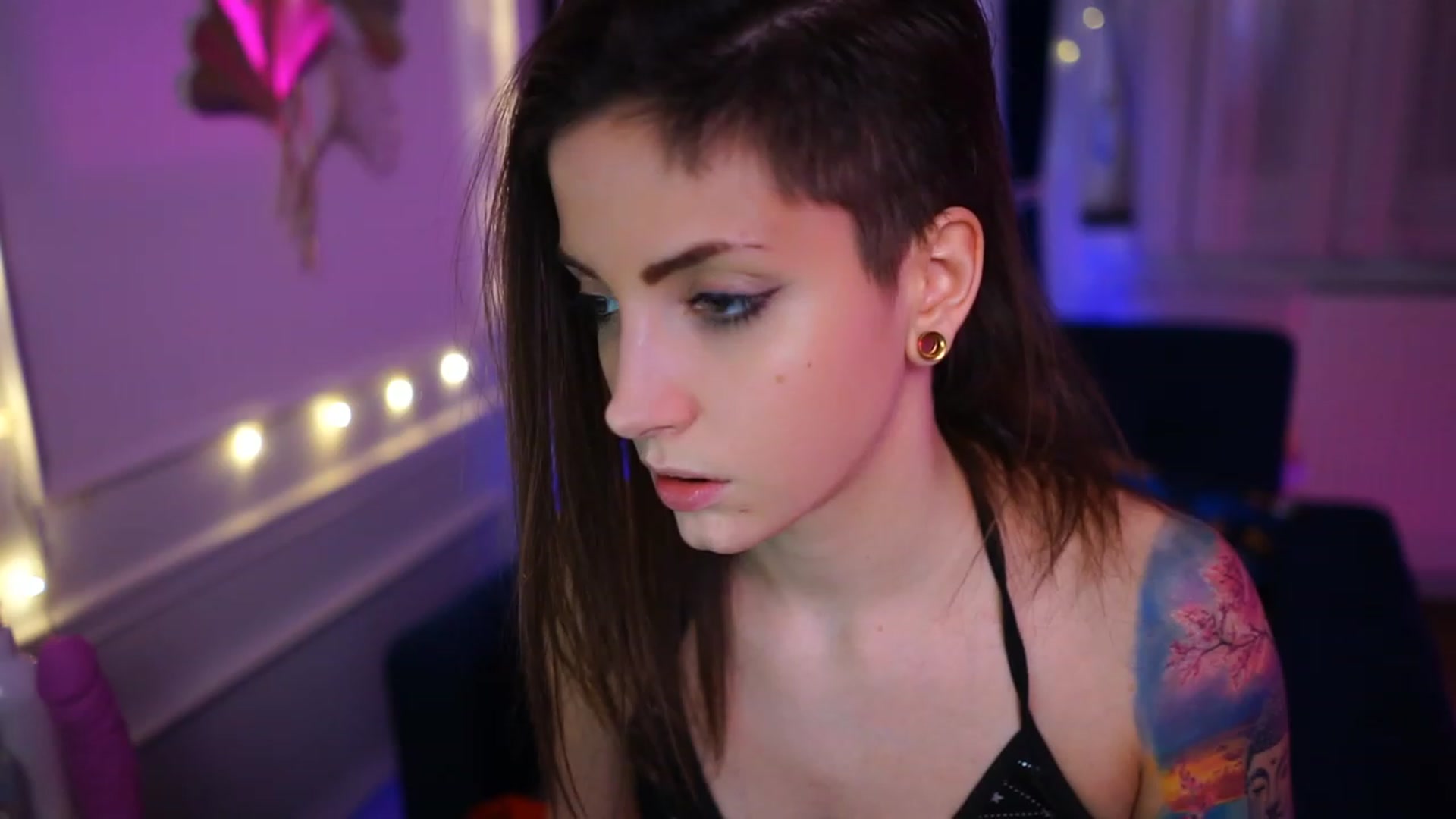 Gallery image thumbnail from Kend_dall's myfreecams stream on, 01/09/2023, 20:42 image 7 of 20