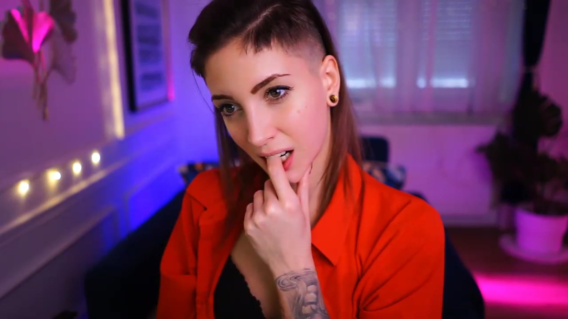Gallery image thumbnail from Kend_dall's myfreecams stream on, 01/19/2023, 13:27 image 5 of 20