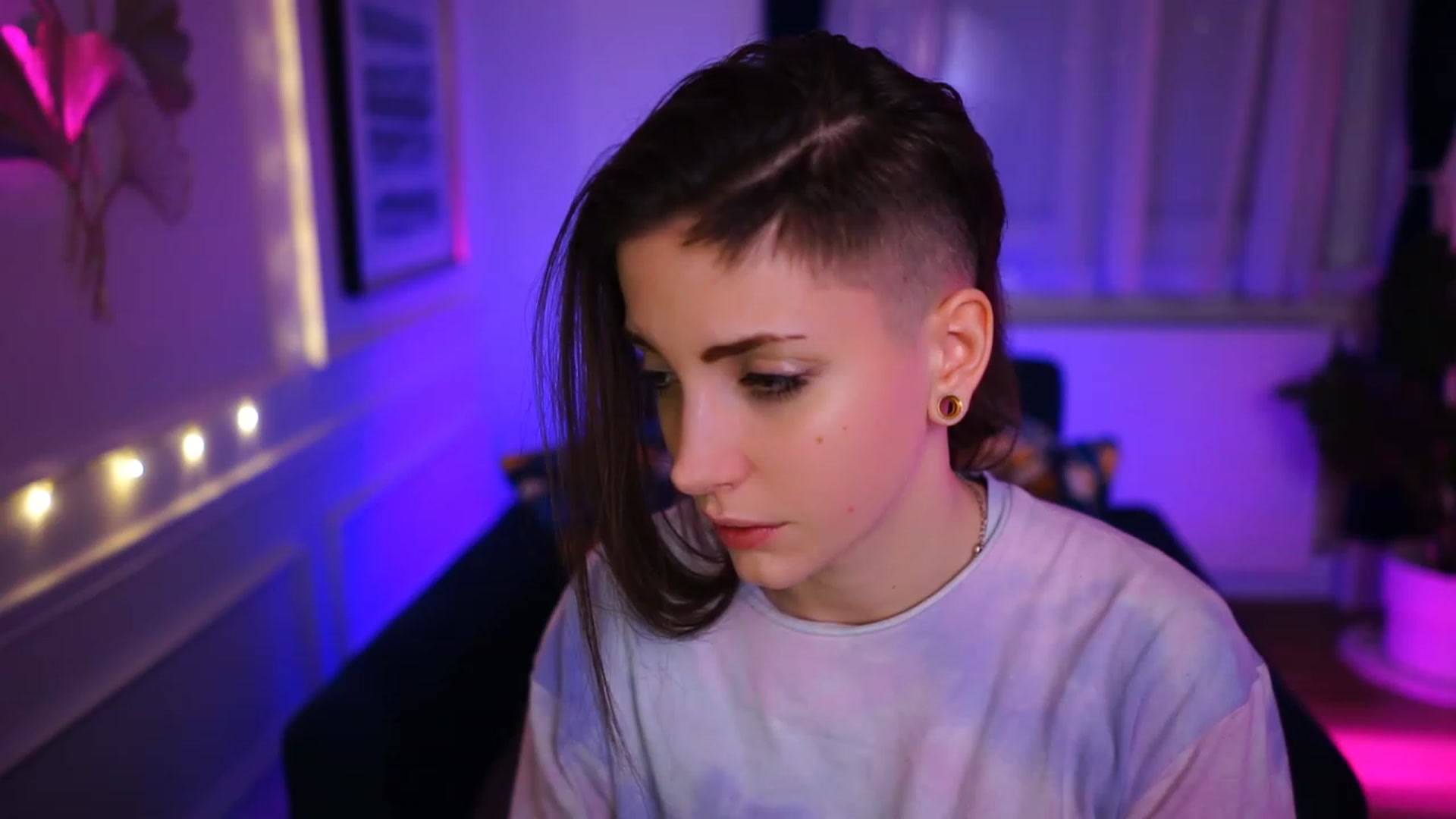 Gallery image thumbnail from Kend_dall's myfreecams stream on, 01/20/2023, 07:08 image 2 of 20