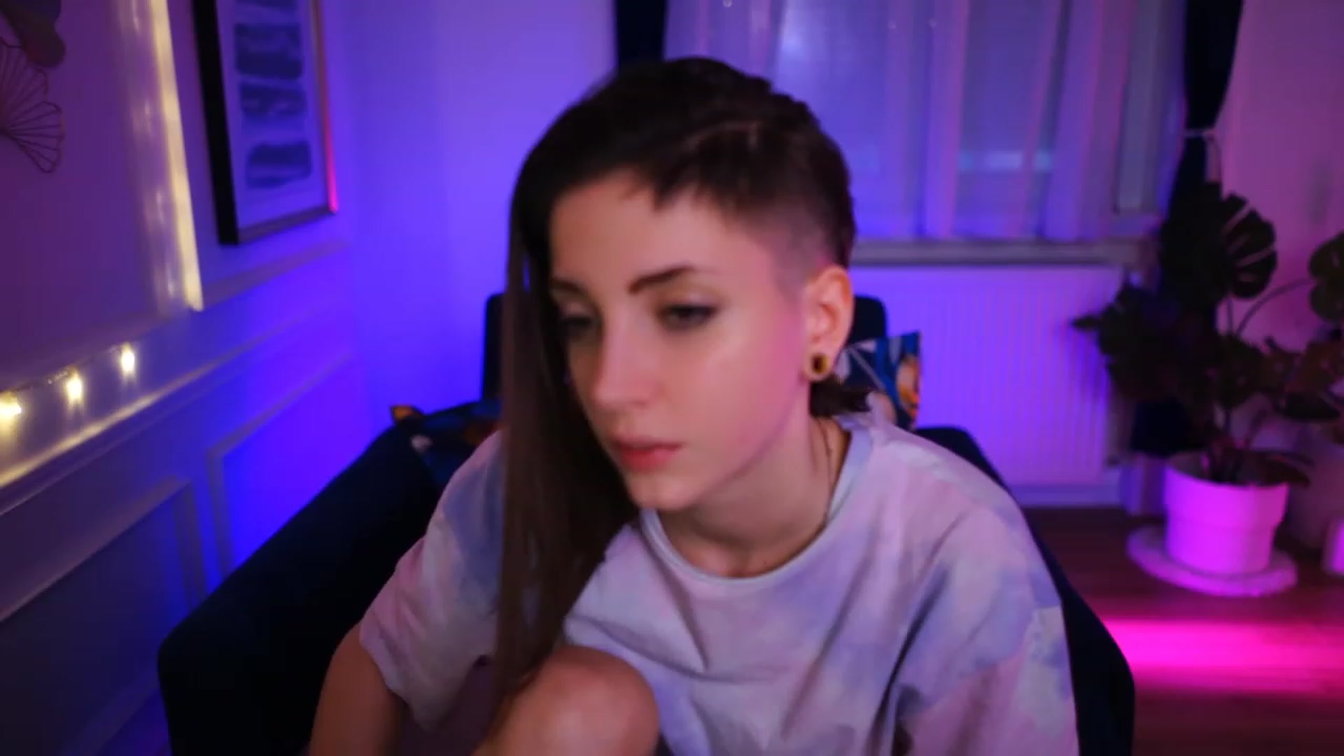 Gallery image thumbnail from Kend_dall's myfreecams stream on, 01/20/2023, 07:08 image 16 of 20