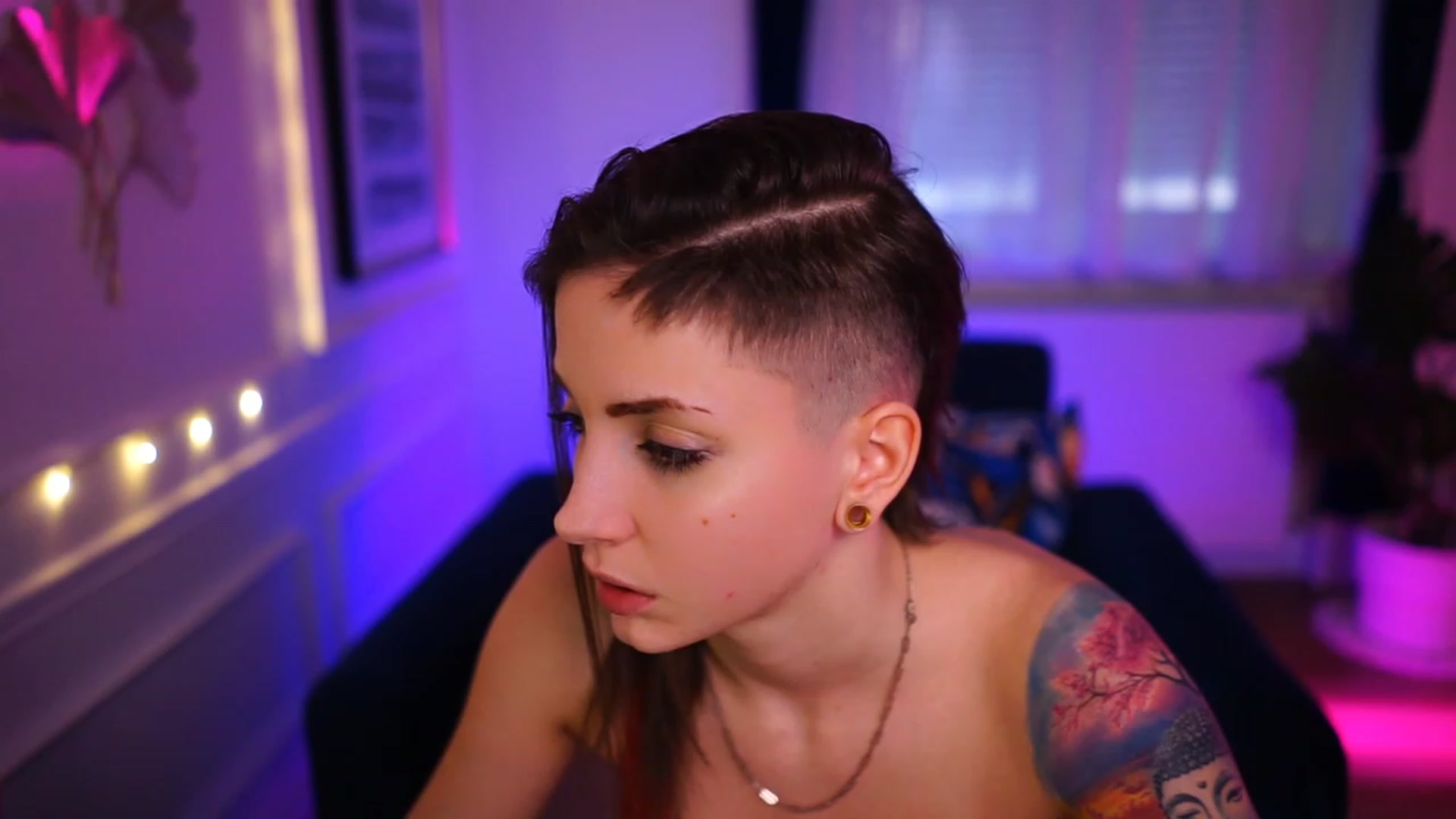 Gallery image thumbnail from Kend_dall's myfreecams stream on, 01/20/2023, 09:11 image 3 of 20