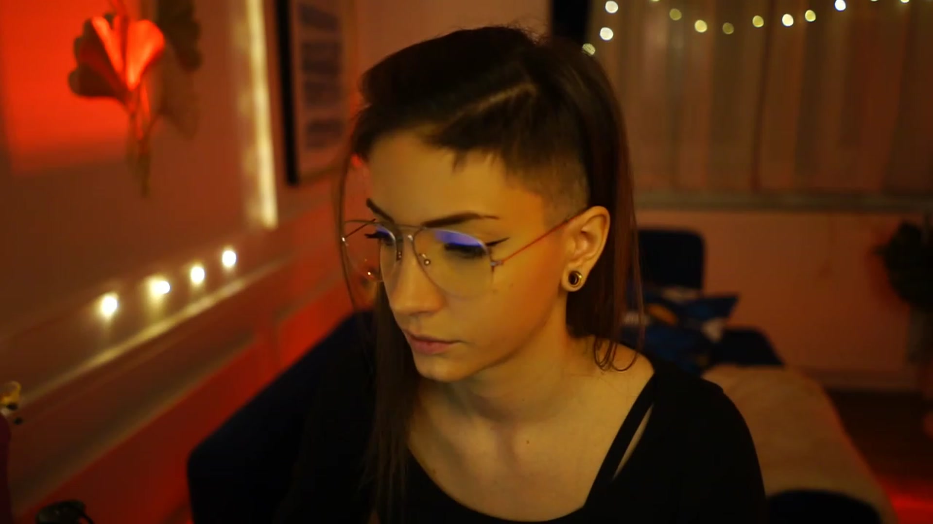 Gallery image thumbnail from Kend_dall's myfreecams stream on, 01/22/2023, 13:11 image 6 of 20