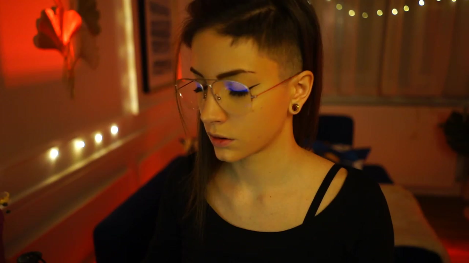 Gallery image thumbnail from Kend_dall's myfreecams stream on, 01/22/2023, 13:11 image 3 of 20