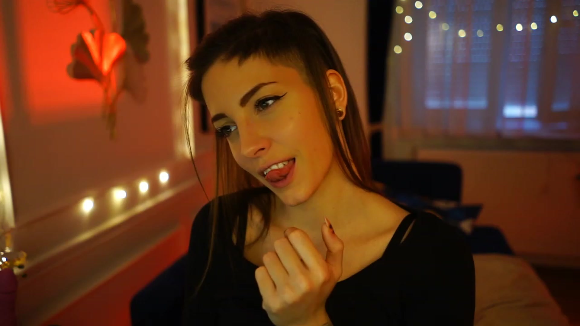 Gallery image thumbnail from Kend_dall's myfreecams stream on, 01/22/2023, 13:11 image 17 of 20