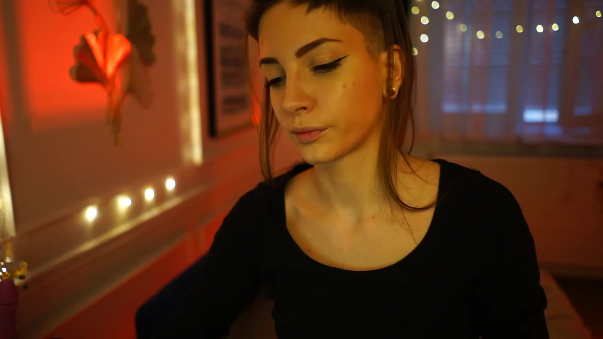 Gallery image thumbnail from Kend_dall's myfreecams stream on, 01/22/2023, 13:11 image 19 of 20