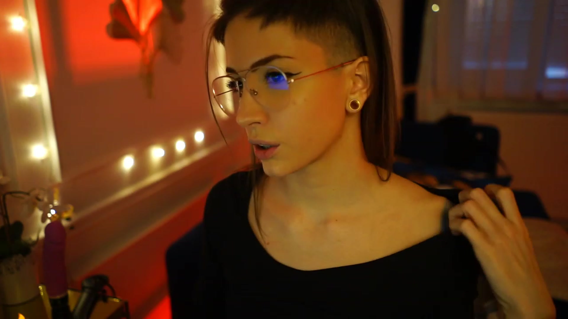 Gallery image thumbnail from Kend_dall's myfreecams stream on, 01/22/2023, 14:43 image 5 of 20