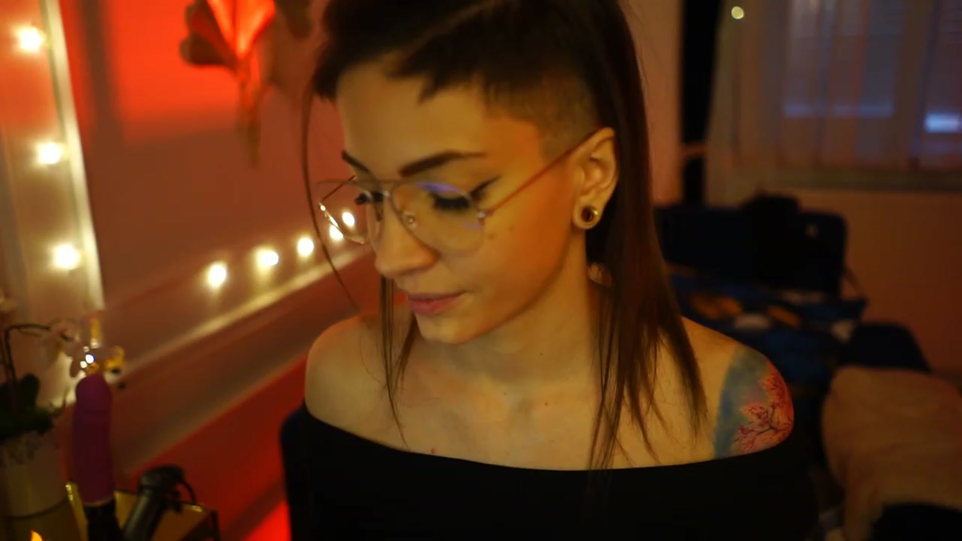 Gallery image thumbnail from Kend_dall's myfreecams stream on, 01/22/2023, 14:43 image 6 of 20