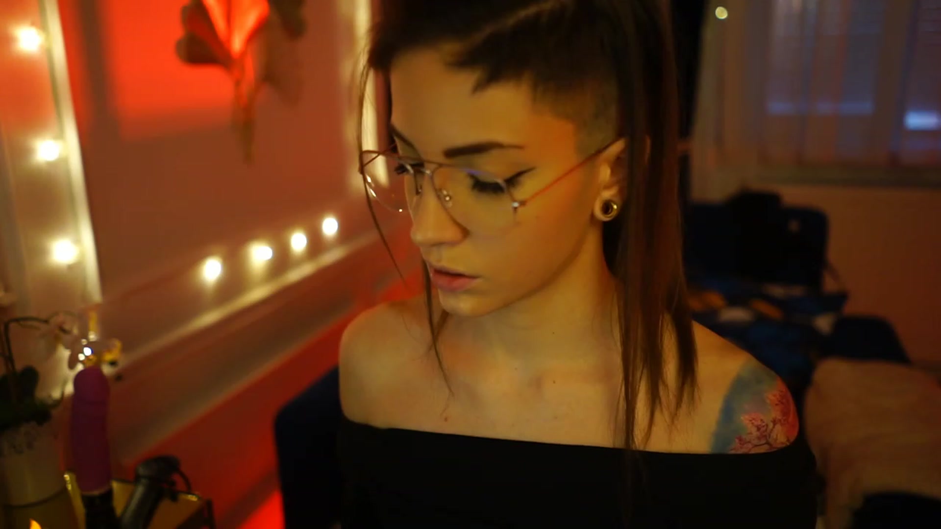 Gallery image thumbnail from Kend_dall's myfreecams stream on, 01/22/2023, 14:43 image 8 of 20