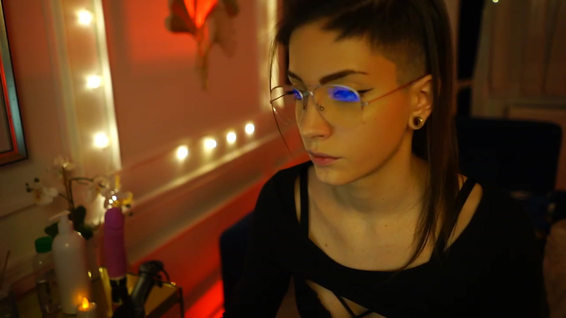 Gallery image thumbnail from Kend_dall's myfreecams stream on, 01/22/2023, 16:20 image 3 of 20