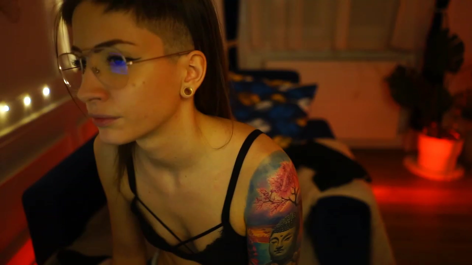 Gallery image thumbnail from Kend_dall's myfreecams stream on, 01/22/2023, 16:20 image 15 of 20