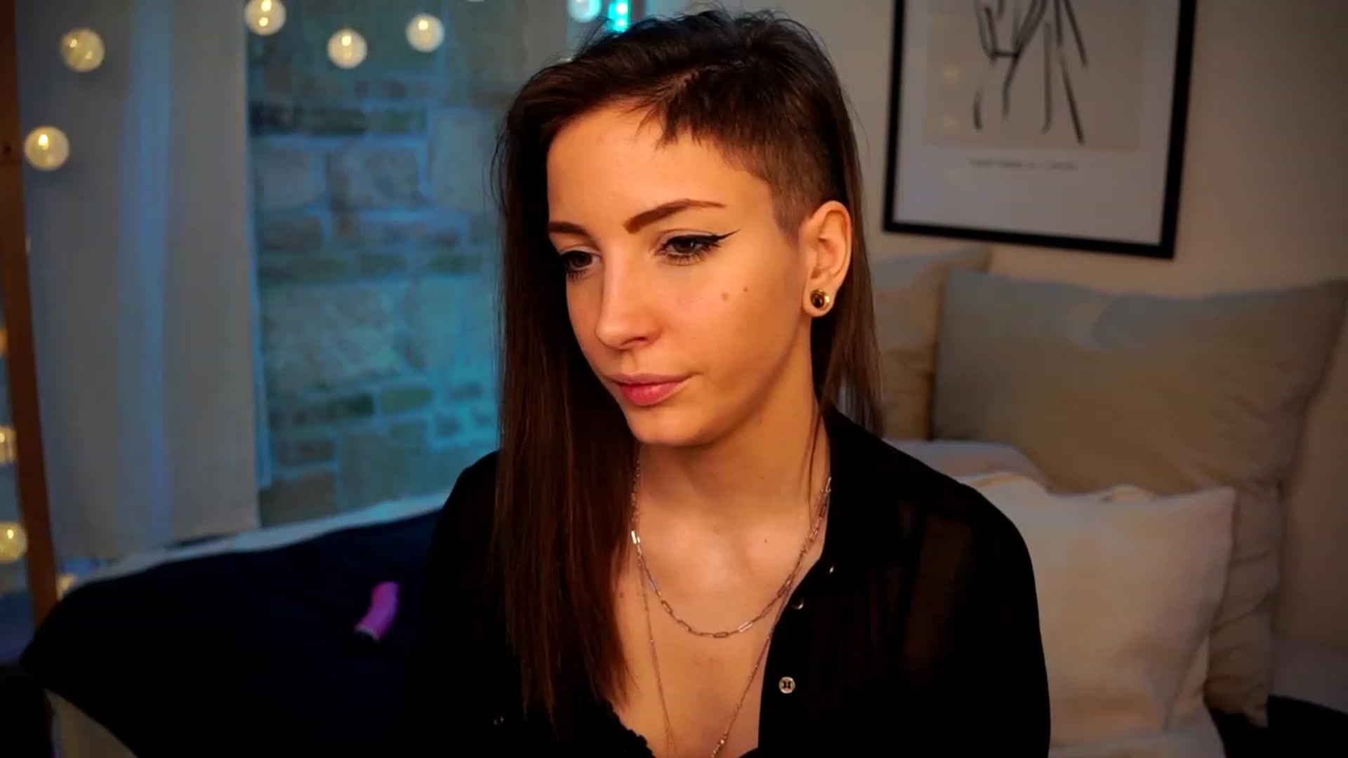 Gallery image thumbnail from Kend_dall's myfreecams stream on, 01/29/2023, 13:21 image 1 of 20